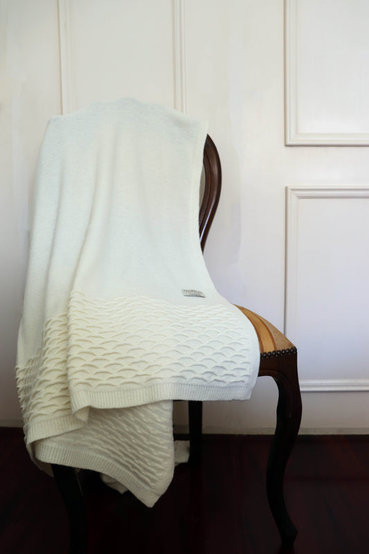Soft Pearl White knitted Lambswool blanket with decorative wave edges