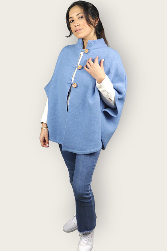 Poncho Botões de Madeira
